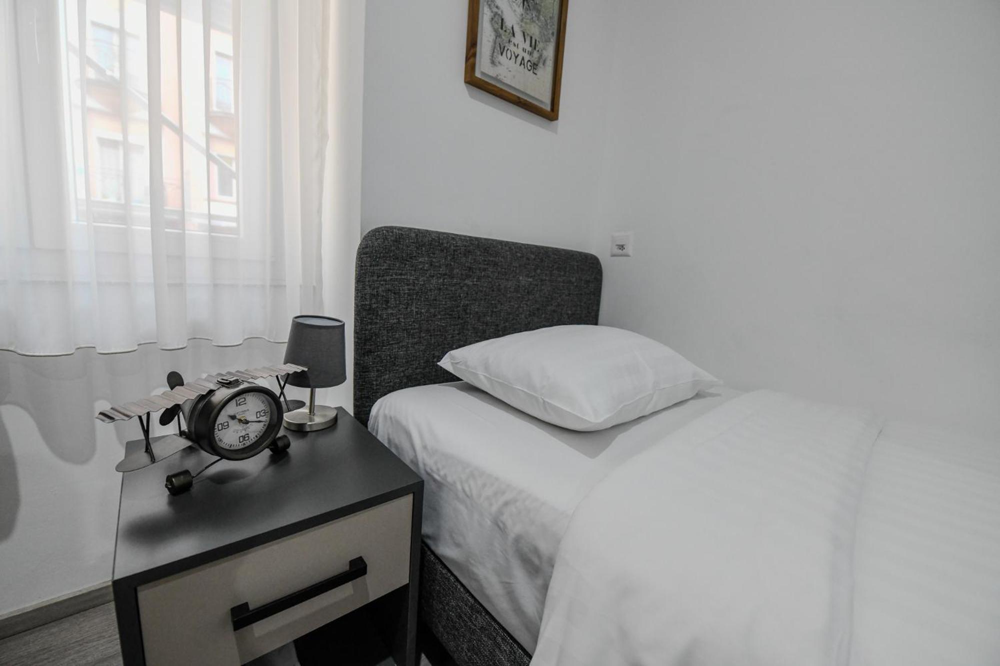 Hotel De France La Chaux De Fonds Eksteriør billede