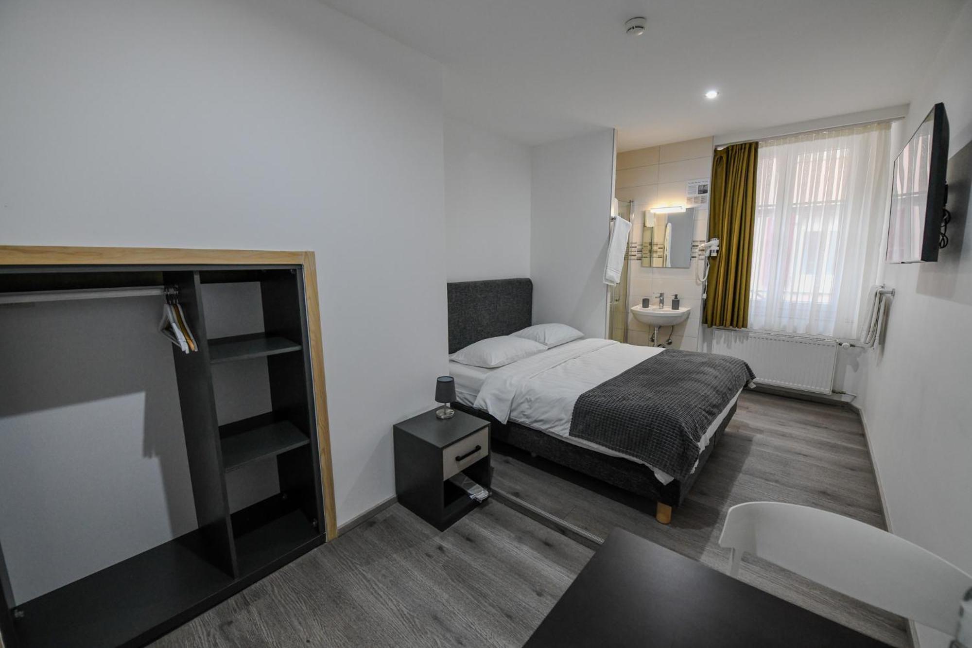 Hotel De France La Chaux De Fonds Eksteriør billede